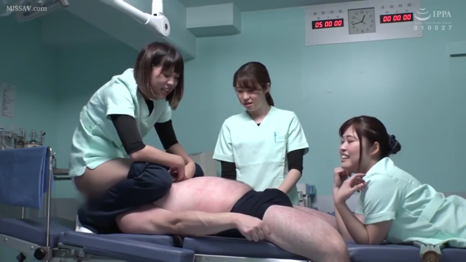 骑乘位 · 护士服 · 中景 · 手术室