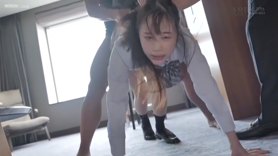 室内 · 中景 · 跪姿 · 制服 · 多人 · 痛苦 · 拽发后入