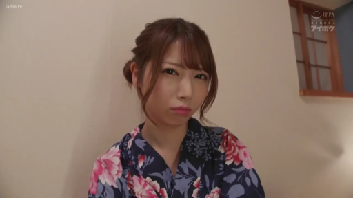 室内 · 面部特写 · 凝视 · 长发 · 正面 · 浴衣 · 嘟嘴