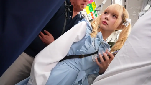 站姿 · 半身 · 电车 · 洛丽塔装