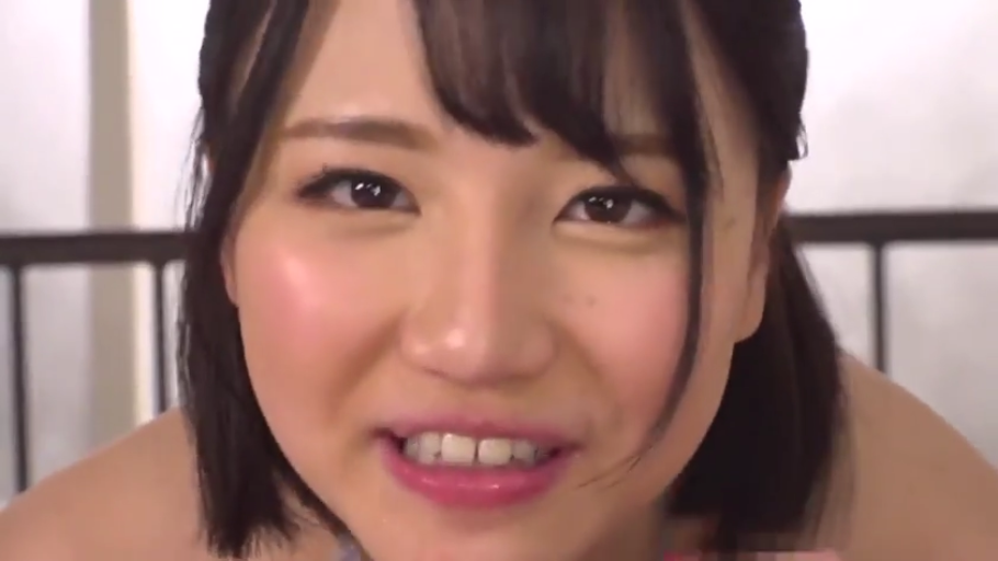 室内 · 俯身 · 脸部特写 · 裸体 · 诱惑 · 亚洲 · 直视