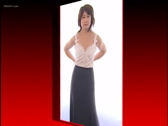 中性表情 · 室内撮影スタジオ · 头部特写 · 黑色长裙