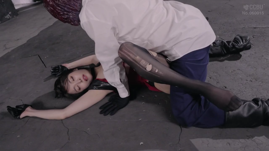 腿部 · 撕破黑丝 · 痛苦 · 强奸戏码 · 被压制 · 废弃工地 · 怪物面具 · 艾达王COS