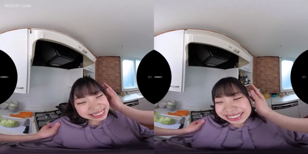 POV视角 · 厨房 · 开心大笑 · 紫色卫衣 · 厨具 · 女生面部特写
