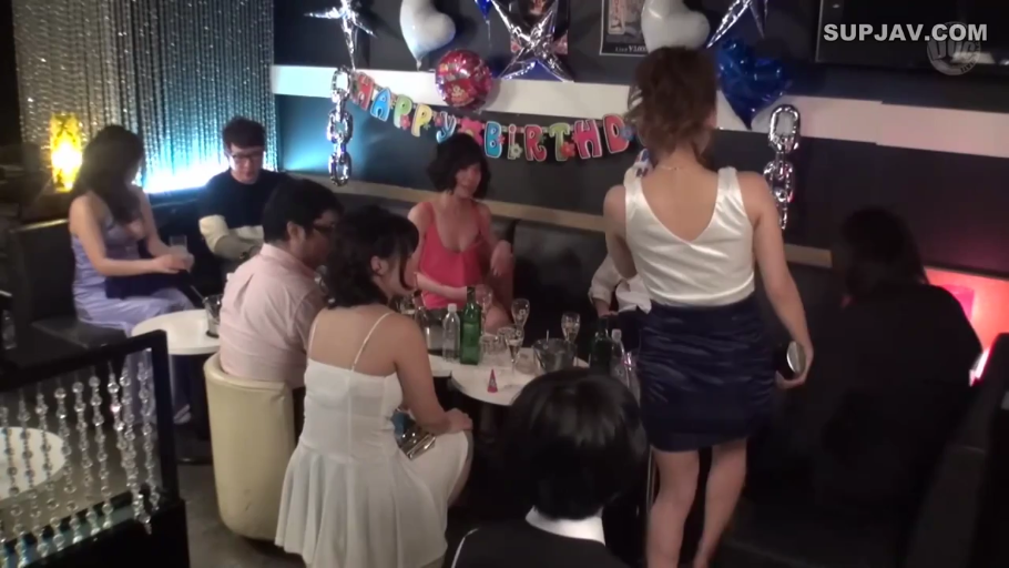 全景 · 连衣裙 · 聚会房