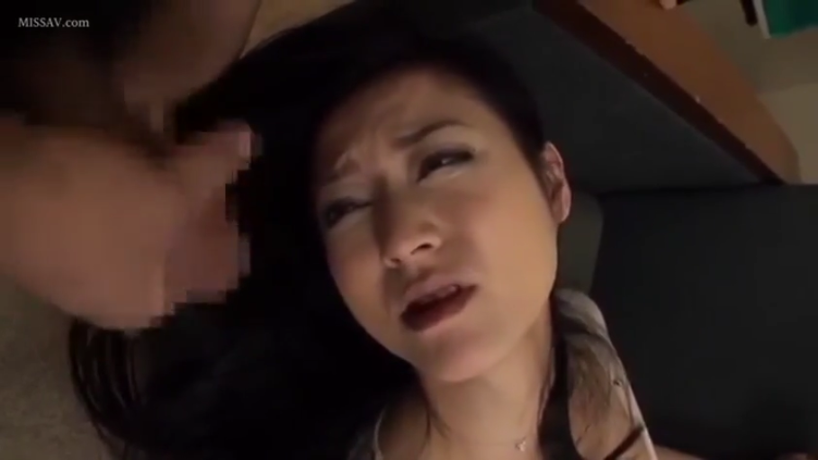 卧室 · 马赛克 · 张嘴享受 · 男性阴部特写 · 口交 · 裸露锁骨