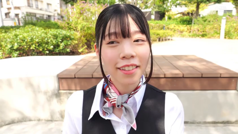 面部特写 · 职业装 · 户外 · 正面