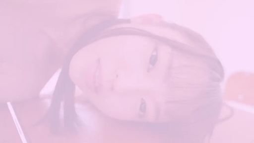 室内 · 脸部特写 · 全裸 · 诱惑 · 凝视 · 侧卧 · 粉色滤镜