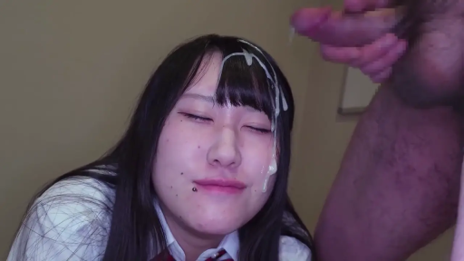 室内 · 射精特写 · 满足 · 学生制服 · 脸部精液痕迹 · 颜射