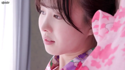 室内 · 脸部特写 · 和服