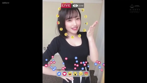 直播间 · 上半身特写 · 兴奋 · 直播界面特效 · 黑色紧身针织上衣