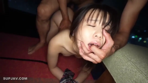 卧室 · 掰嘴动作 · 张嘴 · 裸体 · 后入 · 光线昏暗