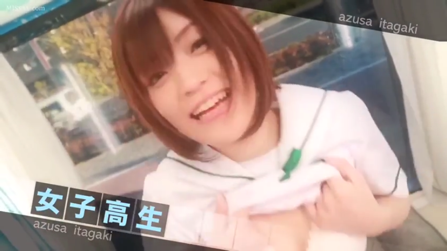 室内 · 顔のクローズアップ · 興奮 · 白色水手服校服
