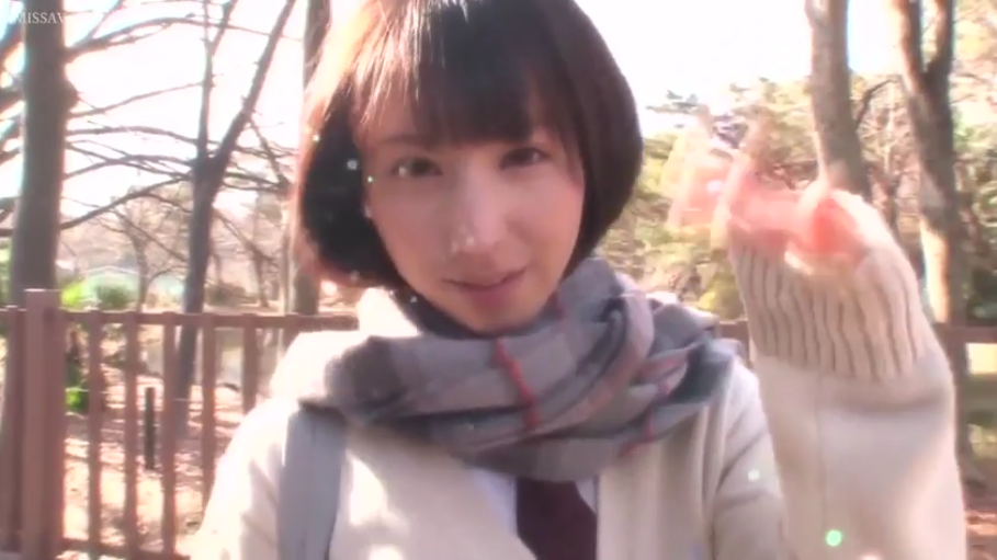 脸部特写 · 温柔 · 公园 · 针织开衫 · 柔光滤镜 · 格子围巾