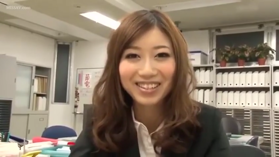 办公室 · 职业西装外套 · 面部特写 · 和善 · 节电贴纸