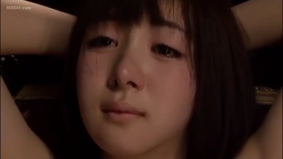 室内 · 脸部特写 · 快感残留 · 裸体 · 无妆感