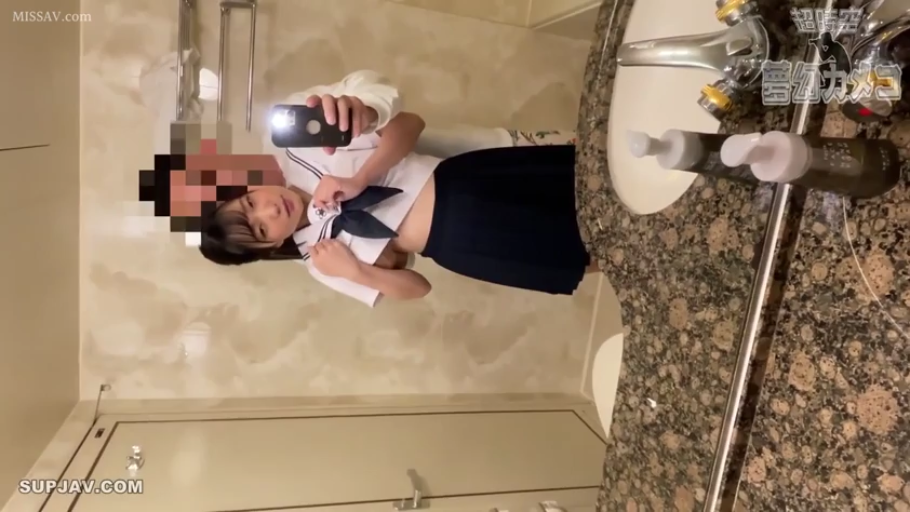 浴室 · 水手服