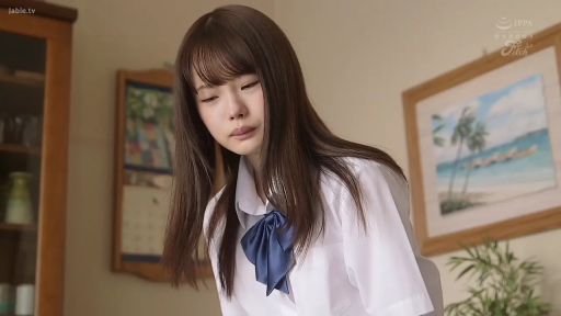 室内 · 无奈 · 脸部特写 · 蓝色领结