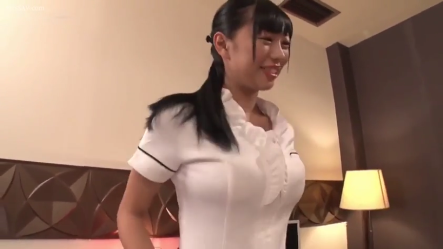 娇羞 · 上半身特写 · 白色护士服 · 酒店
