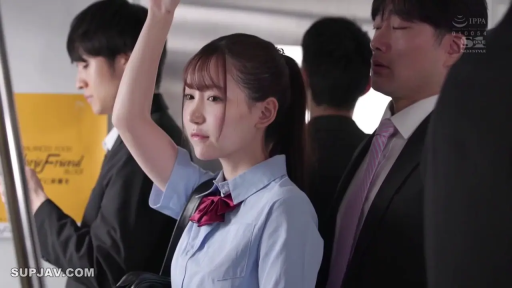 站立 · 半身 · 制服 · 电车