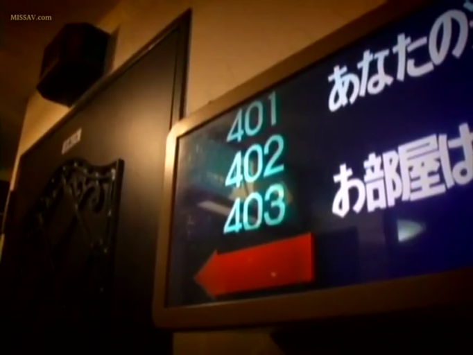 情侣酒店 · 房号显示屏特写 · 电子导向牌