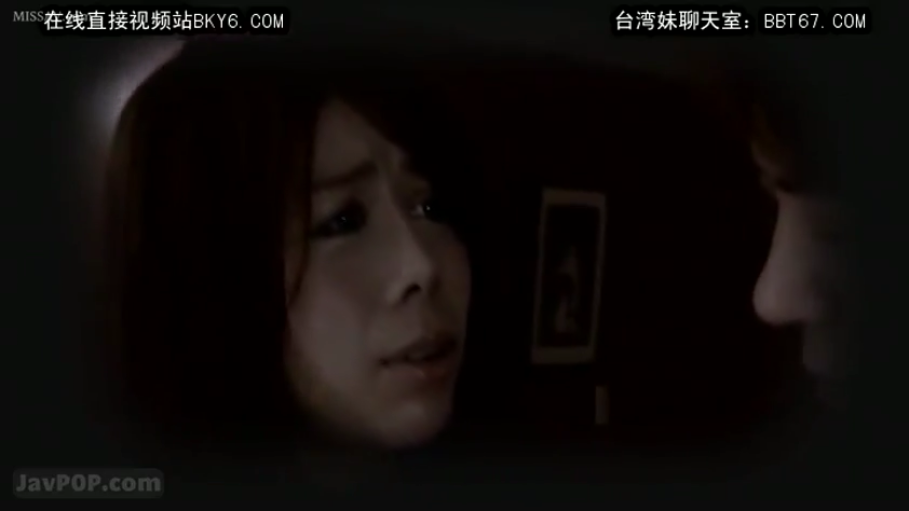 脸部 · 委屈 · 卧室 · 裸体 · 互动 · 亚洲女性 · 躺卧