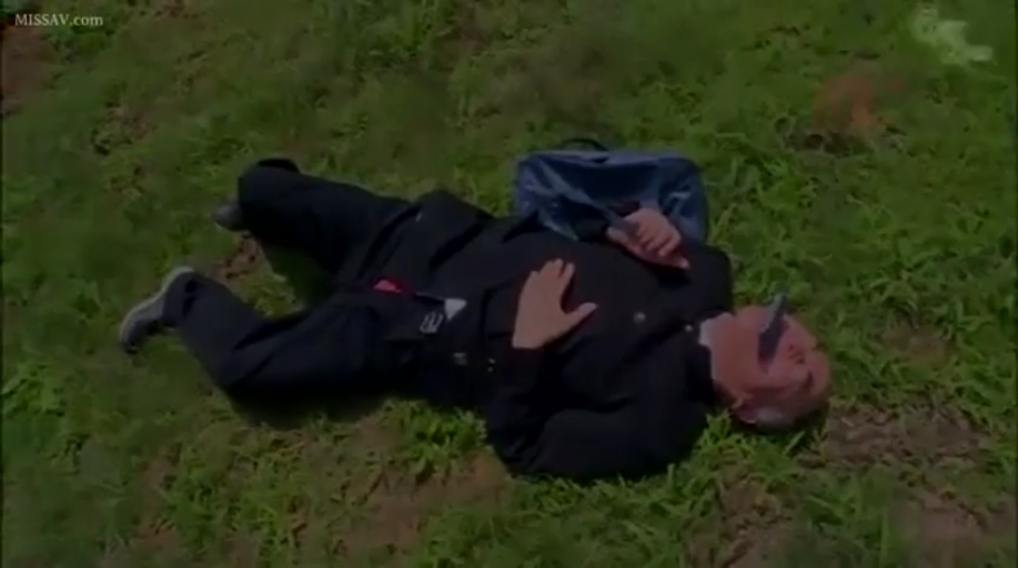 全身 · 恍惚 · 口交 · 屋外 · 仰向け · 黒い制服 · 青いカバン · 単体