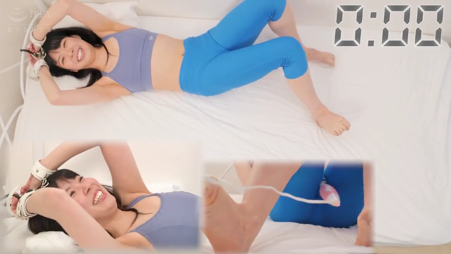 脸部特写 · 卧室 · 手铐 · 笑容 · 运动内衣 · 仰卧捆绑 · 束缚挑战