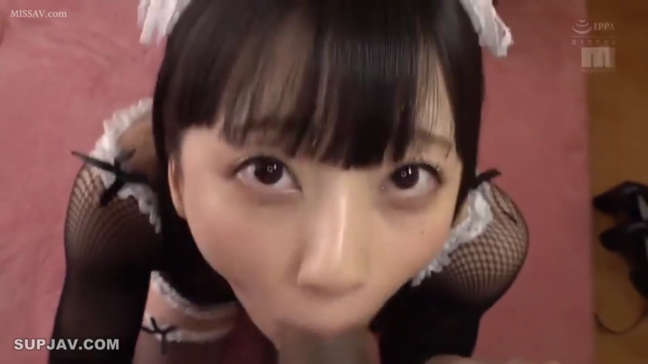 盯着镜头 · 床上 · 脸部大特写 · POV视角 · 女仆头饰 · 黑色女仆装 · 口交