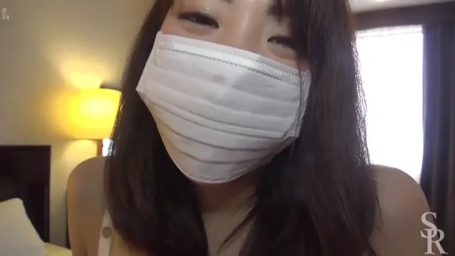 顔部のクローズアップ · 迷離 · 注視 · 酒店 · 长发 · 白色吊帯 · 口罩 · 凑近镜头