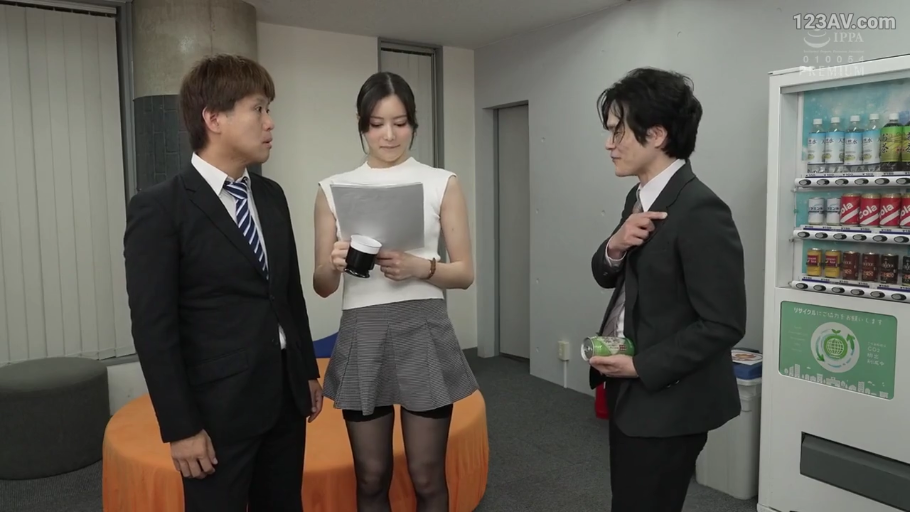 交谈 · 严肃 · 办公室 · 站立 · OL套装 · 全景 · 自动贩卖机 · 职场剧情