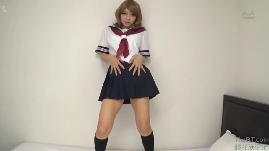 诱惑 · 卧室 · 全身镜头 · 白色水手服上衣
