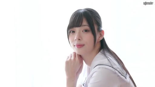 室内 · 微笑 · 半身 · 凝视 · 水手服 · 托腮 · 黑长直