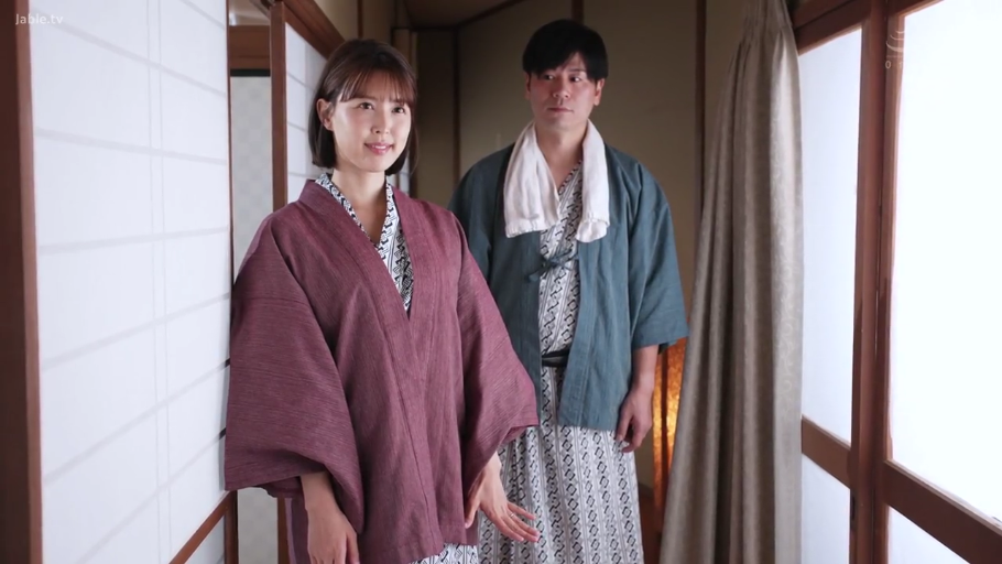 站立 · 中景 · 和式房间 · 浴衣