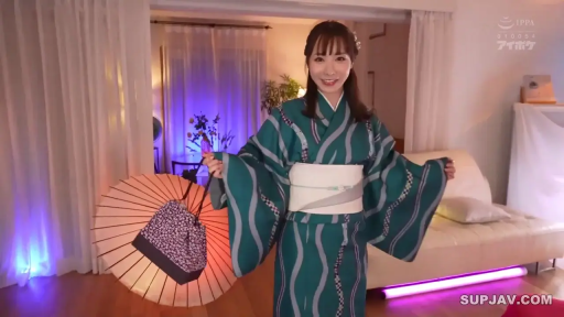 休息区 · 微笑 · 面部特写 · 油纸伞 · 绿色印花和服 · 灯光氛围感