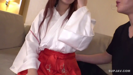 室内 · 坐姿 · 沙发 · 交流 · 模糊 · 成人视频 · 巫女服