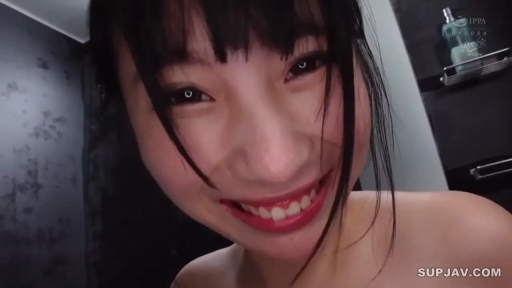 室内 · 俯身 · 脸部特写 · 裸体 · 对视 · 笑容 · 黑发