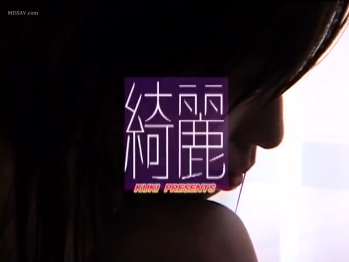 室内 · 不可见 · 人物侧脸轮廓 · 光影剪影