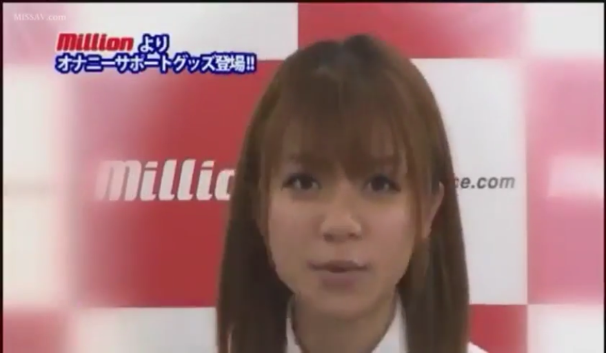 室内 · 站立 · 白衬衫 · 自然 · 面部特写 · 说话 · 日文文字