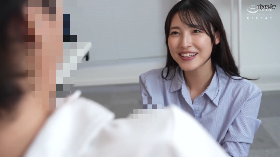 诱惑 · 办公室 · 浅蓝色条纹衬衫 · 口交前奏 · 女优面部特写