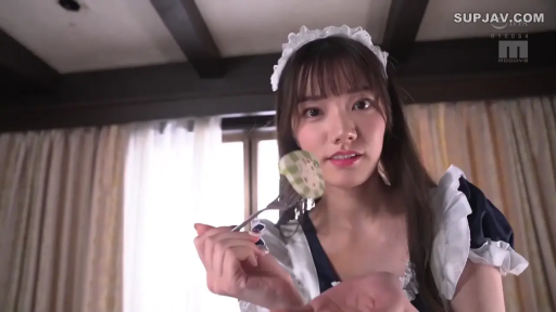 室内 · 面部特写 · 女仆装