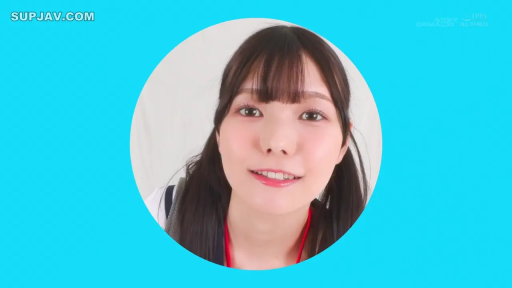 室内 · 脸部特写 · 温柔 · 校服风格上衣