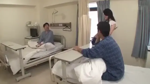 交谈中 · 病服 · 医院病房 · 房间全景 · 医院环境 · 病服
