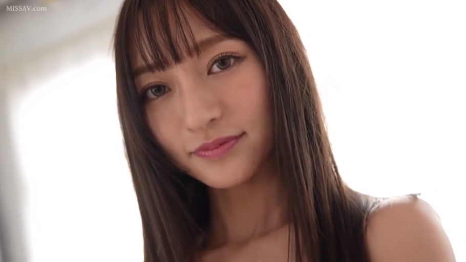 室内 · 深情注视 · 面部特写