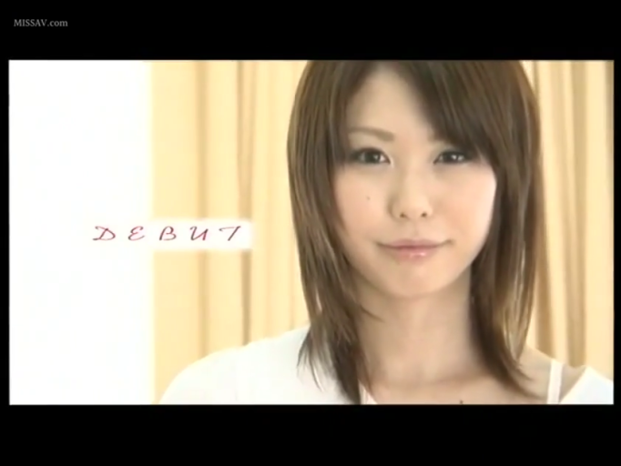 室内 · 温柔 · 面部特写 · 白色上衣