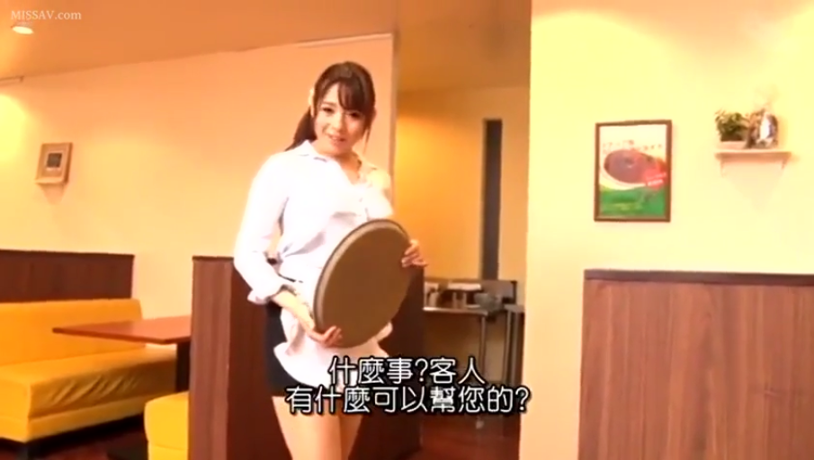 角色扮演 · 站立 · 餐厅 · 托盘 · 职业微笑 · 服务员制服 · 服务客人