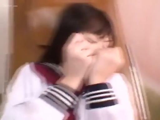 室内 · 淫靡 · 口部特写 · 水手服 · 动态模糊 · 口交