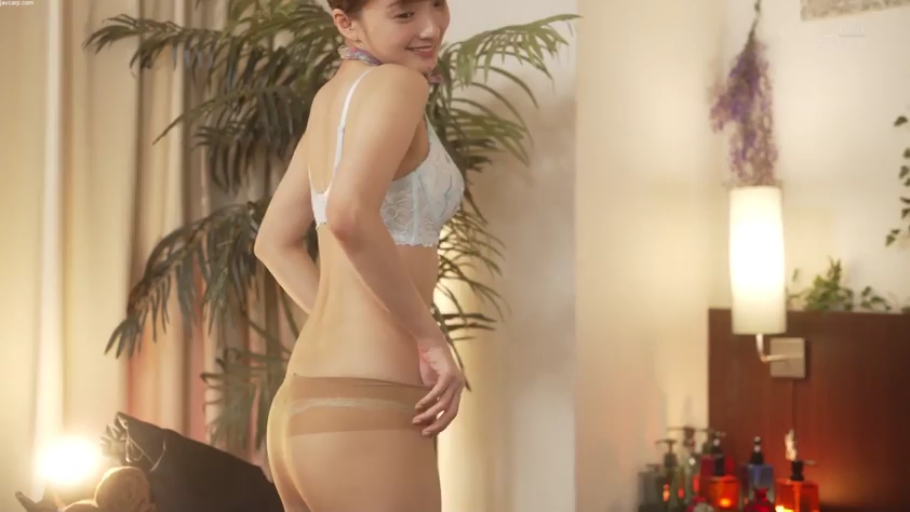 回眸 · 室内卧室 · 肤色连裤丝袜 · 背部线条特写
