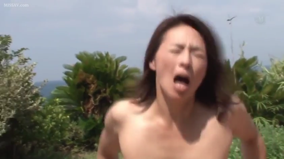 全裸 · 站立 · 上半身 · 户外