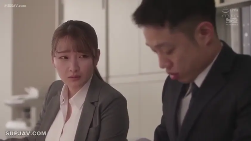 坐姿 · 交谈 · 面部 · 忧郁 · 办公室 · 职业装 · OL